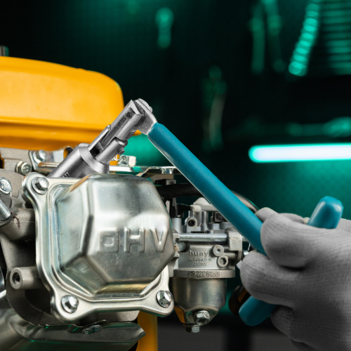 Ключ свечной карданный 21 х 250 мм Stels по ценам производителя в Челябинске с доставкой по всей России