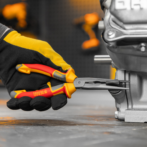 Длинногубцы прямые, диэлектрические рукоятки до 1000 В, трехкомпонентные рукоятки, 205мм Denzel по ценам производителя в Челябинске с доставкой по всей России