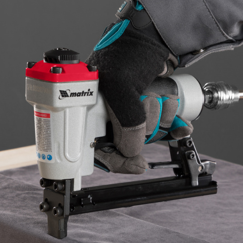 Степлер пневматический для прямоугольных скоб от 6 до 13 мм Matrix по ценам производителя в Челябинске с доставкой по всей России