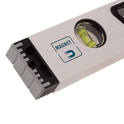 Уровень алюминиевый, 600 мм, усиленный, рукоятки, фрезерованный, 3 глазка, магнитный Gross по ценам производителя в Челябинске с доставкой по всей России