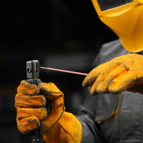 Электроды DER-46, диам. 3 мм, 2,5 кг., рутиловое покрытие Denzel по ценам производителя в Челябинске с доставкой по всей России