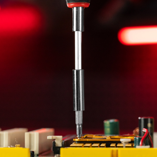 Отвертка для точных работ с насадками Fusion, 22 предмета, в пластиковом пенале Matrix по ценам производителя в Челябинске с доставкой по всей России