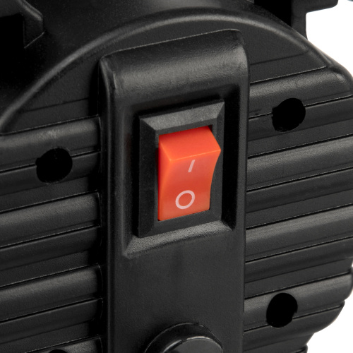 Компрессор автомобильный AC-37, 12 В, 7 атм, 37 л/мин, автомобильный предохранитель Denzel по ценам производителя в Челябинске с доставкой по всей России