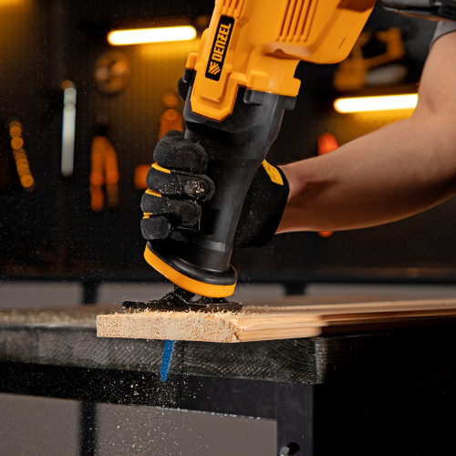 Пила сабельная аккумуляторная CRC-115-0,  18В Li-Ion Denzel по ценам производителя в Челябинске с доставкой по всей России