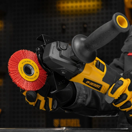 Щетка для УШМ, 100 мм, Плоская, нейлоновая щетина, посадка 22,2 мм Denzel по ценам производителя в Челябинске с доставкой по всей России