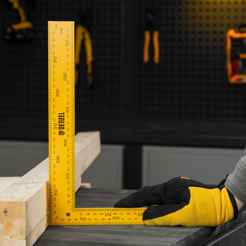 Угольник стальной, 200 х 300 мм Denzel по ценам производителя в Челябинске с доставкой по всей России