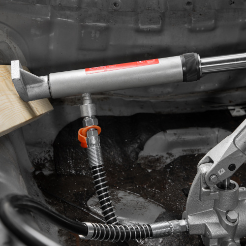 Растяжка гидравлическая, 4 т, набор из 17 предметов, 7 сменных насадок, в пластиковом кейсе Matrix по ценам производителя в Челябинске с доставкой по всей России