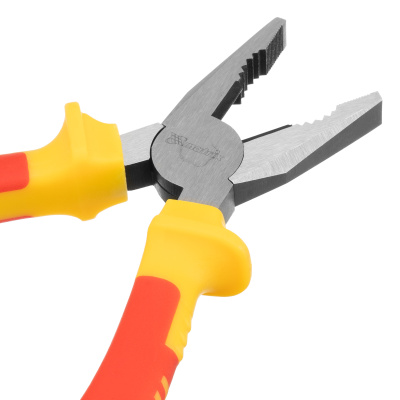 Плоскогубцы комбинированные, Insulated, 180 мм, двухкомпонентные рукоятки Matrix Professional по ценам производителя в Челябинске с доставкой по всей России