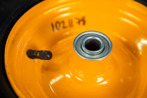 Колесо пневматическое резиновое 330 мм 13x4.00-6 по ценам производителя в Челябинске с доставкой по всей России