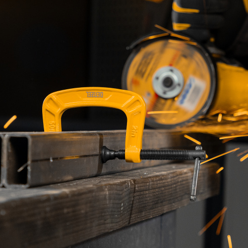 Струбцина G-образная, усиленная, 50 мм Denzel по ценам производителя в Челябинске с доставкой по всей России