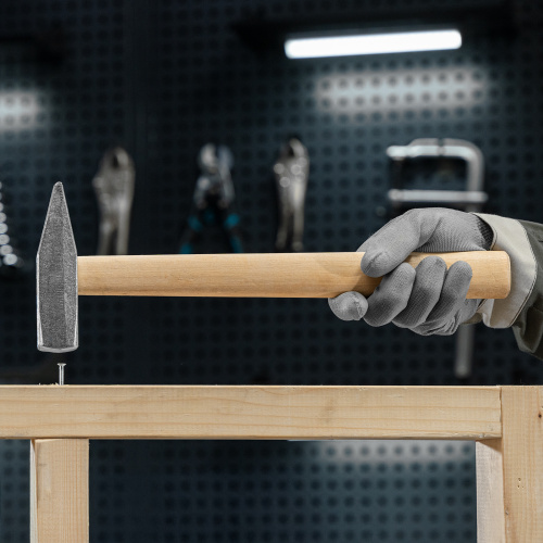 Молоток слесарный, 600 г, квадратный боек, деревянная рукоятка по ценам производителя в Челябинске с доставкой по всей России