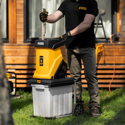 Измельчитель садовый электрический ECS-2700, 2700 Вт, 40 мм Denzel по ценам производителя в Челябинске с доставкой по всей России