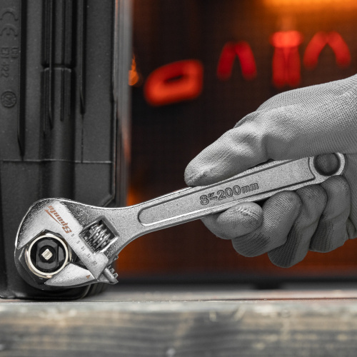 Ключ разводной, 200 мм, хромированный Sparta по ценам производителя в Челябинске с доставкой по всей России