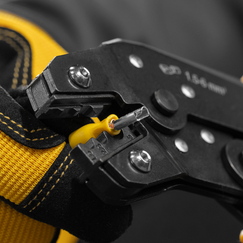 Клещи для обжима неизолированных наконечников НК и НВ, разъемов РП, 1,5 - 6 мм2 Denzel по ценам производителя в Челябинске с доставкой по всей России