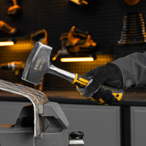 Кувалда 2 кг, цельнометаллическая, двухкомпонентная рукоятка Denzel по ценам производителя в Челябинске с доставкой по всей России