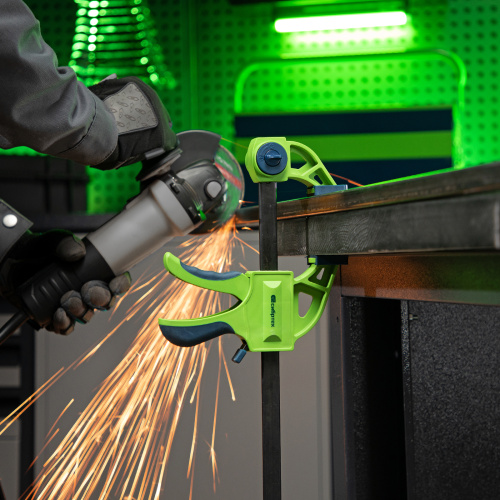 Струбцина F-образная, быстрозажимная, 450 х 70 х 660 мм, пластиковый корпус, фиксатор, двухкомпонентная рукоятка Сибртех по ценам производителя в Челябинске с доставкой по всей России