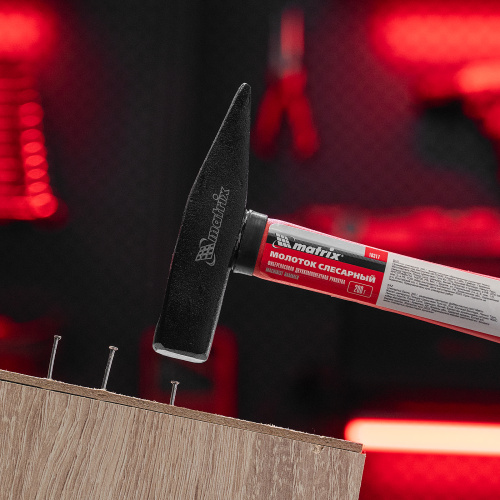 Молоток слесарный, 200 г, фибергласовая обрезиненная рукоятка Matrix по ценам производителя в Челябинске с доставкой по всей России