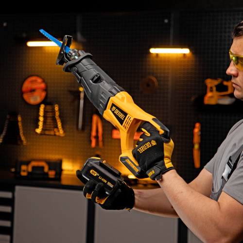 Пила сабельная аккумуляторная бесщет BRC-120-0,  18В Li-Ion Denzel по ценам производителя в Челябинске с доставкой по всей России