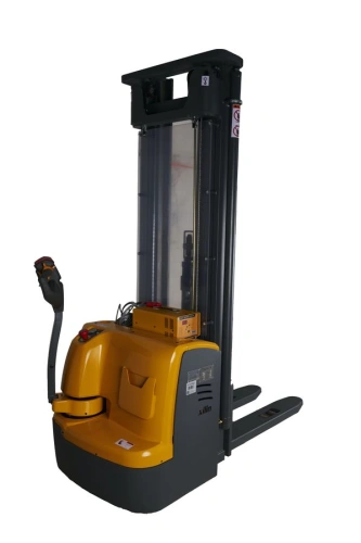 Штабелер самоходный 1,5 т 5,6 м XILIN CDDR15-III 24/200 В/Ач (сопровождаемый) по ценам производителя в Челябинске с доставкой по всей России