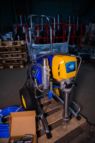 Окрасочный аппарат поршневой 320 бар, 3 кВт,  220 В TOR GD-1095 по ценам производителя в Челябинске с доставкой по всей России