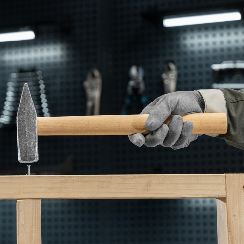 Молоток слесарный, 800 г, квадратный боек, деревянная рукоятка по ценам производителя в Челябинске с доставкой по всей России