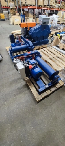 Лебедка монтажная У5120.60 г/п 630 кг Н-130 м (без каната) по ценам производителя в Челябинске с доставкой по всей России