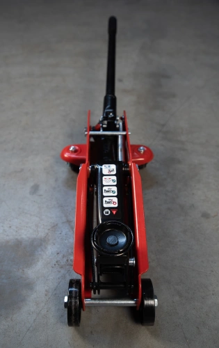 Домкрат подкатной TOR 2,0 т 135-330MM LT-FJ820012 по ценам производителя в Челябинске с доставкой по всей России