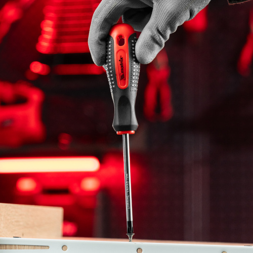 Набор отверток Fusion на подвесной полке 18 шт, CrV Matrix по ценам производителя в Челябинске с доставкой по всей России