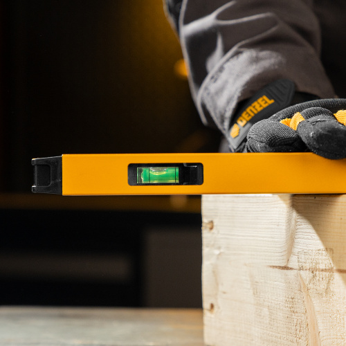 Уровень алюминиевый, магнит., фрезерованный, 3 глазка (1 зеркал.) 0,5 мм/м, 400 мм Denzel по ценам производителя в Челябинске с доставкой по всей России