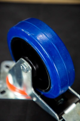 Колесо поворотное резина SRCLb 63 160 мм с тормозом (N) по ценам производителя в Челябинске с доставкой по всей России