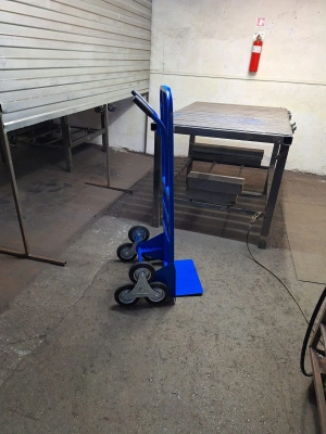 Тележка грузовая для лестниц TOR КГ-200ПЛ г/п 200 кг (трехколесный блок) по ценам производителя в Челябинске с доставкой по всей России