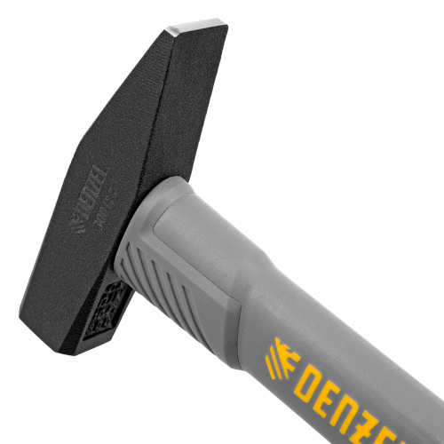 Молоток слесарный, 300 г, кованый, фибергласовая рукоятка c TPR покрытием Denzel по ценам производителя в Челябинске с доставкой по всей России