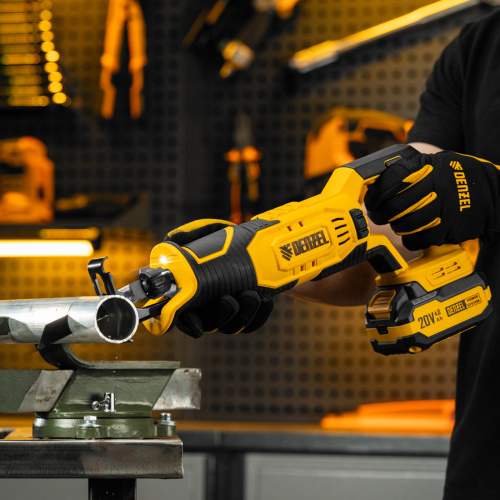 Пила сабельная аккумуляторная RS-180, Li-Ion, 20 В Denzel по ценам производителя в Челябинске с доставкой по всей России