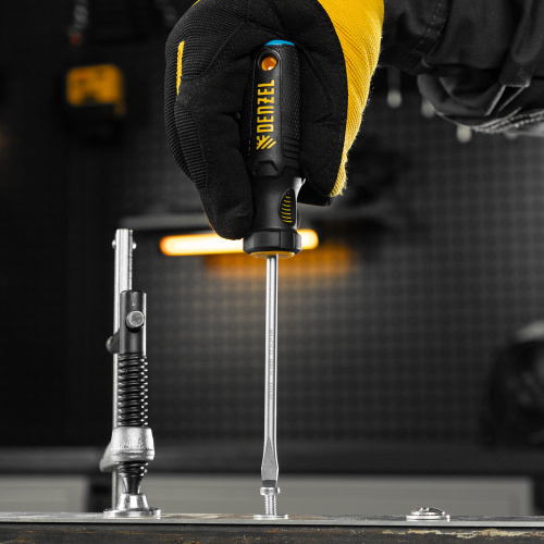 Отвертка, SL5x100 мм, S2, 3к рукоятка Denzel по ценам производителя в Челябинске с доставкой по всей России