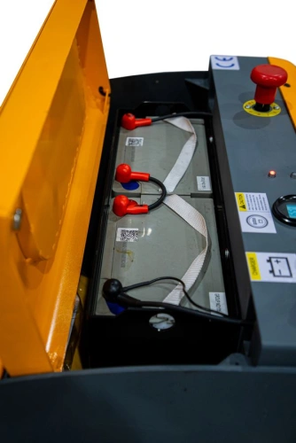 Штабелер самоходный 1,0 т 3,0 м XILIN CPD10W с наклоном мачты и противовесом 24/105 В/Ач по ценам производителя в Челябинске с доставкой по всей России