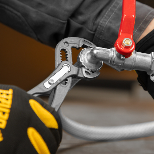 Клещи переставные, кнопочный механизм, обливные рукоятки, 180 мм Denzel по ценам производителя в Челябинске с доставкой по всей России