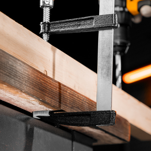 Струбцина F-образная, 300 х 80 мм Sparta по ценам производителя в Челябинске с доставкой по всей России