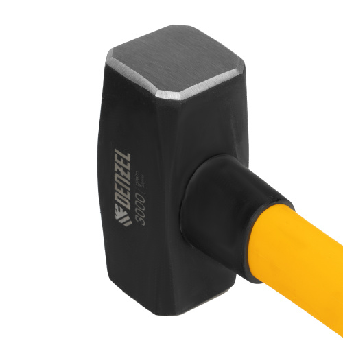 Кувалда 3000 г, кованая, фибергласовая  рукоятка c TPR покрытием, 880 мм Denzel по ценам производителя в Челябинске с доставкой по всей России