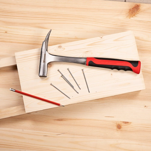 Молоток кровельщика, 600 г, цельнометаллический, двухкомпонентная рукоятка Matrix по ценам производителя в Челябинске с доставкой по всей России