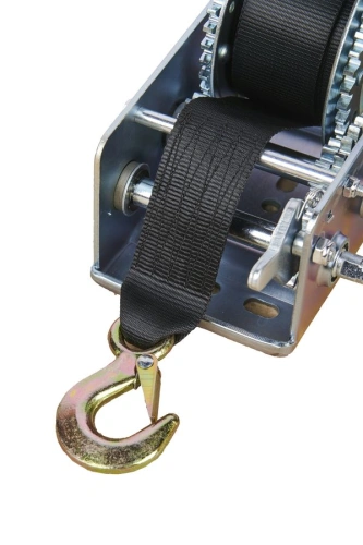 Лебедка ручная барабанная с лентой  1т 20 м оцинкованная TOR LHW по ценам производителя в Челябинске с доставкой по всей России