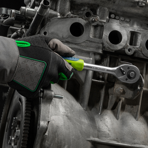 Набор инструментов, 1/2", 3/8", 1/4", пластиковый кейс 215 предм. Сибртех по ценам производителя в Челябинске с доставкой по всей России