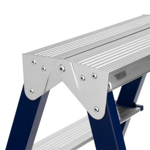 Стремянка двусторонняя 3 ступени, стальная, Сибртех по ценам производителя в Челябинске с доставкой по всей России